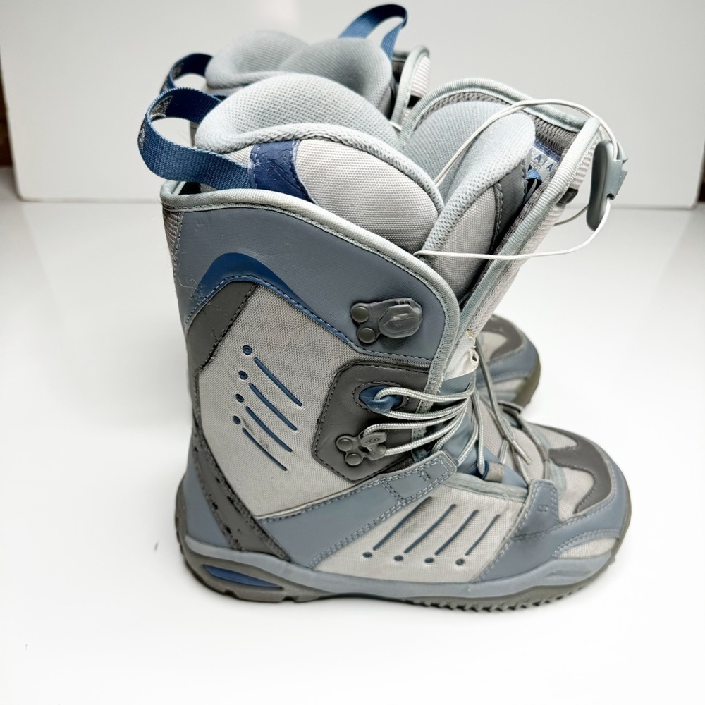 Salomon Women's Light Gray and Blue Snowboard Boots